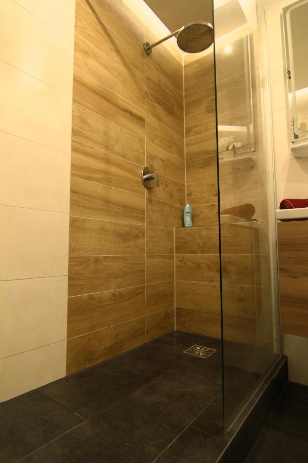 / Flat / Im Herzen Von Appartement Dresden